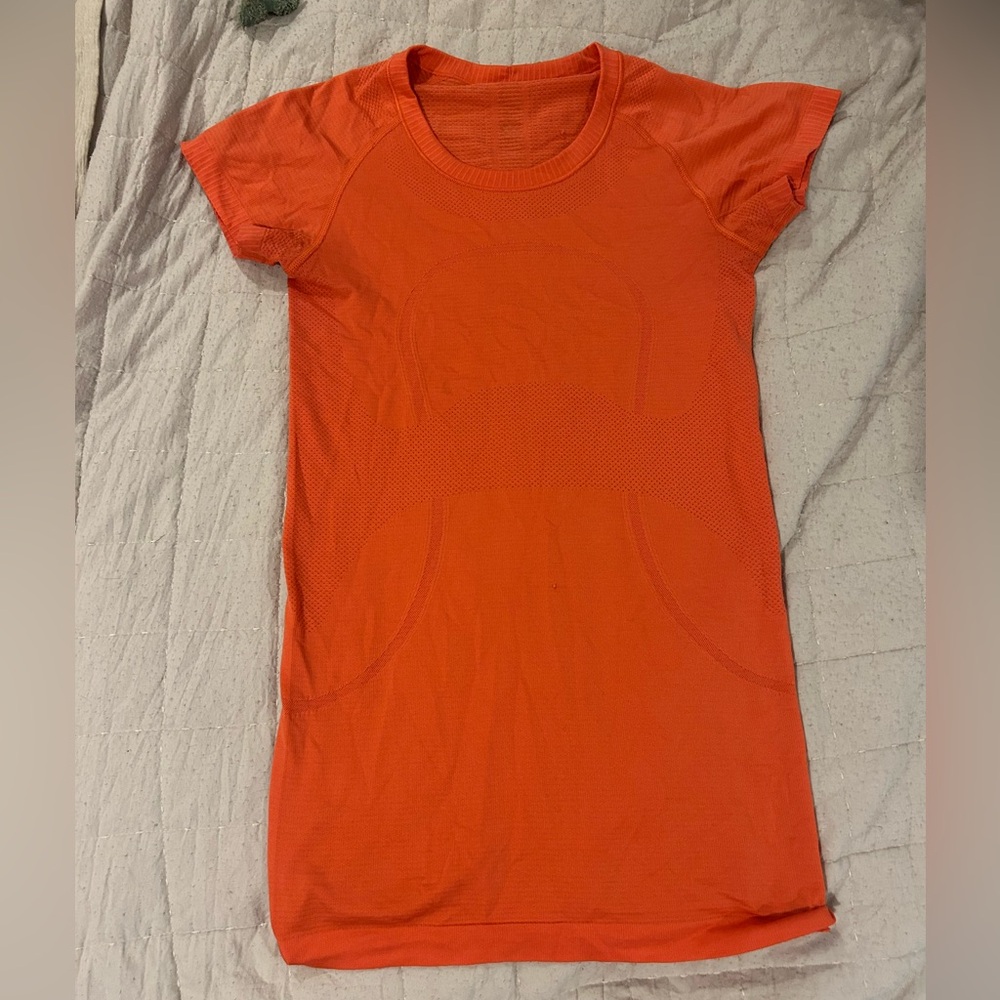 Lululemon Athletica Orange Short Sleeve Tee